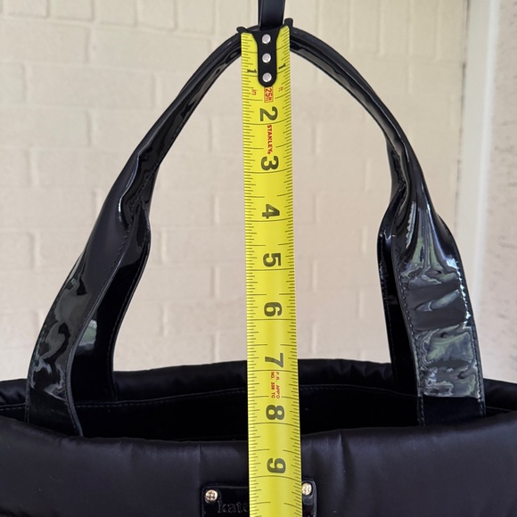 kate spade Black Puffy “Apres Ski” Tote Patent Leather Straps & Polka Dot Lining - Picture 10 of 17